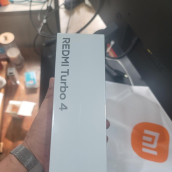 出客户的红米手机一台。